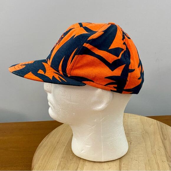 ZUBAZ VTG NFL CHICAGO BEARS STRIPED STRAPBACK MENS HAT AOP MADE IN USA - Picture 2 of 11